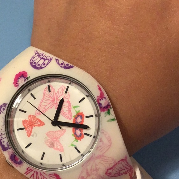 White watch with colour full butterflies - Picture 2 of 2